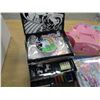 Image 1 : BOX C/W KID'S ACCESSORIES