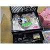Image 2 : BOX C/W KID'S ACCESSORIES