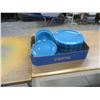 Image 1 : ESTATE/COLLECTABLE:  BOX C/W ASSORTED BLUE DISHES