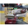 Image 1 : ESTATE:  SHARK HAND VACUUM