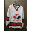 Image 1 : TEAM CANADA JERSEY (SIZE MEDIUM)