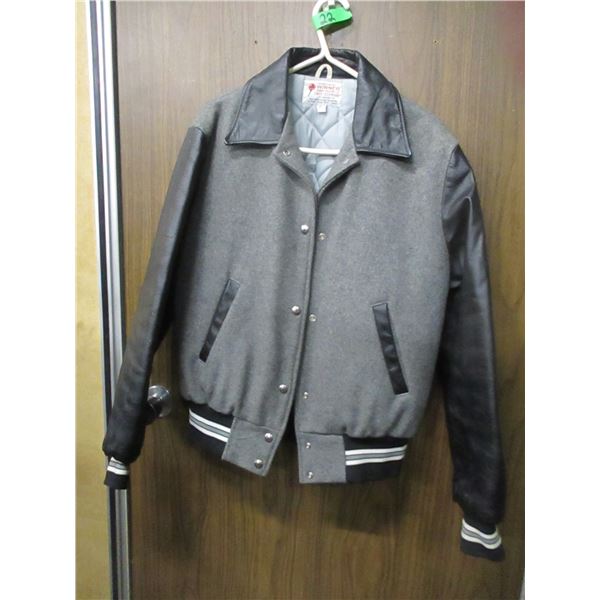 WINNER WINTER JACKET (SIZE 40)