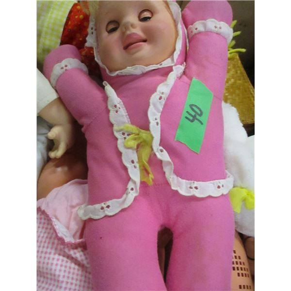ESTATE/COLLECTABLE:  FLAT C/W ASSORTED DOLLS