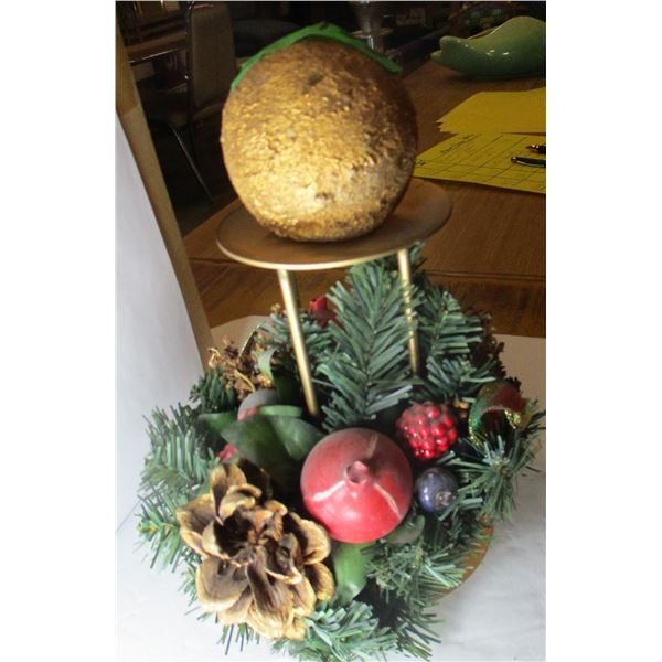 ESTATE:  CHRISTMAS CANDLE HOLDER