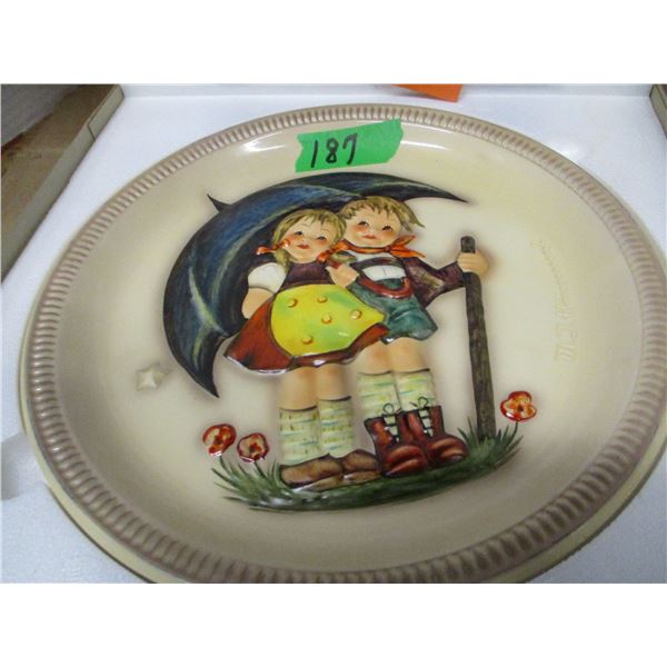 ESTATE/COLLECTABLE:  GOEBEL FIRST ANNIVERSARY PLATE (1975 EDITION)