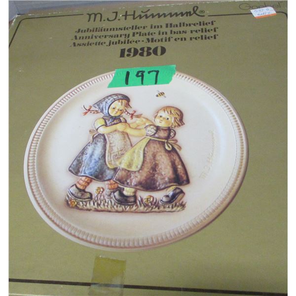 ESTATE/COLLECTABLE:  1980 HUMMEL PLATE "SPRING DANCE"