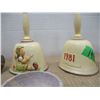 Image 3 : ESTATE/COLLECTABLE:  FLAT C/W 2 GOEBEL BELLS & ASSORTED ORNAMENTS