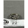 Image 2 : Vintage Sterling Silver Fede Grmmel Ring. 2 Clasped HandsOpen to Reveal Shared Heart