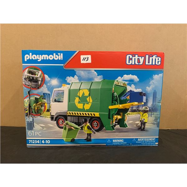 Playmobil City Life - 61 Pieces - 71234