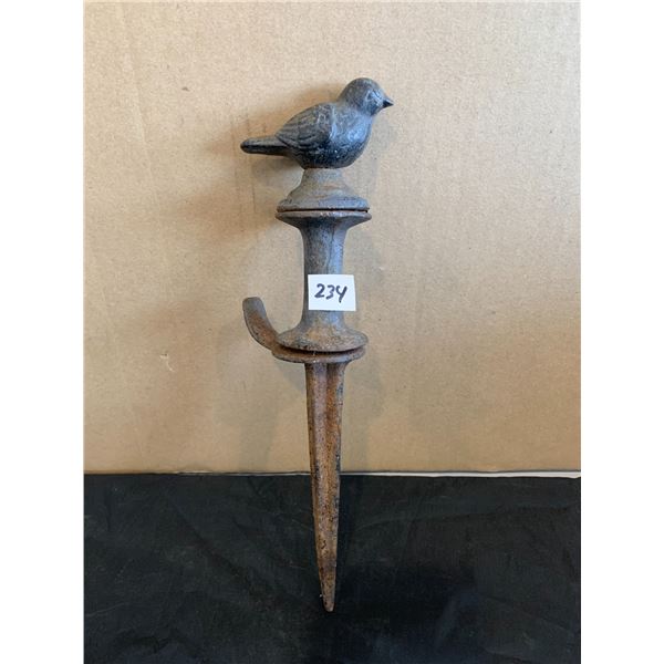 Cast Iron Bird Lawn Ornament