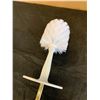 Image 2 : White Toilet Bowl Brush