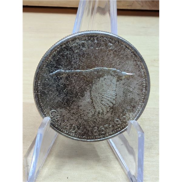 Lot 101-1) 1 Canadian silver Dollar 1967