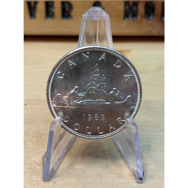 Lot 59-1) 1 Canadian silver Dollar 1963
