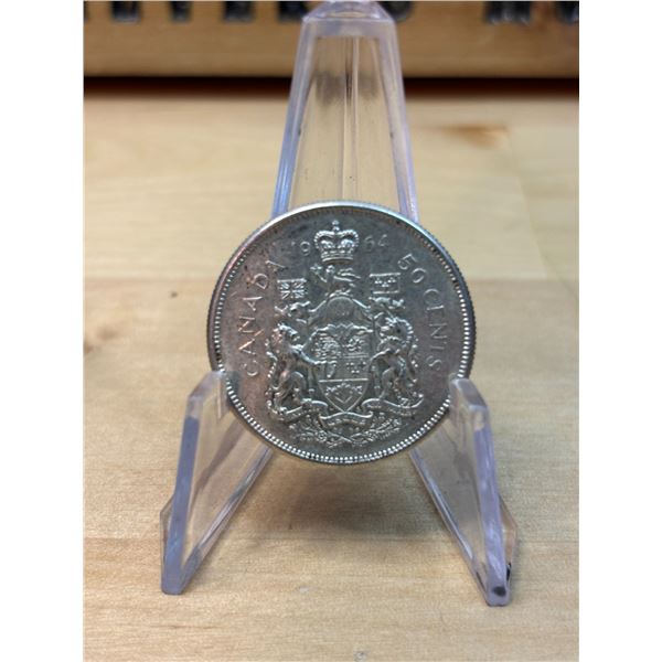 Lot 68-1) Canadian silver 50c 1964
