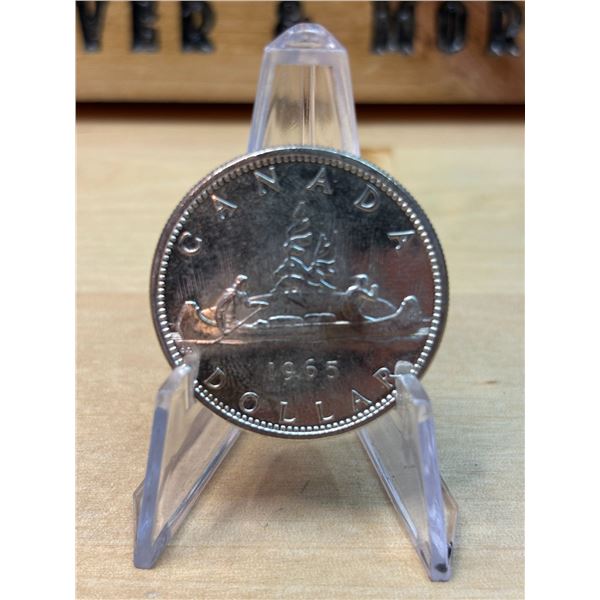 Lot 69-1) 1 Canadian silver Dollar 1965