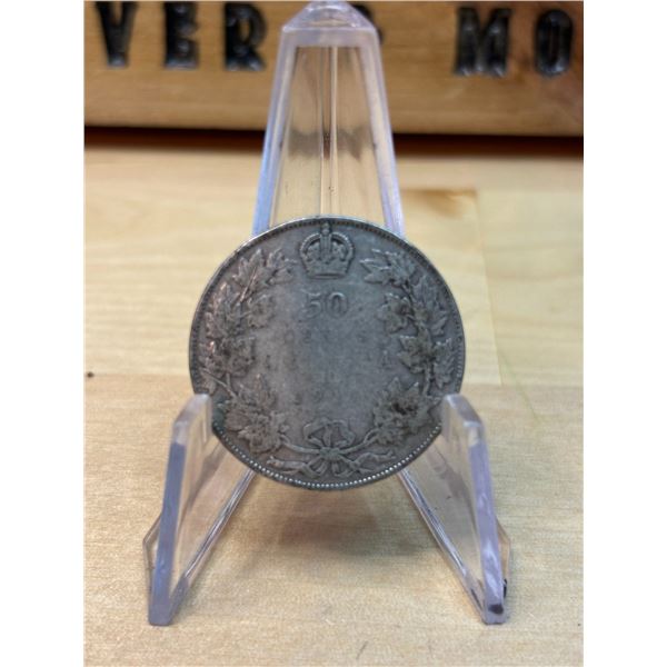 Lot 82-1) Canadian silver 50c