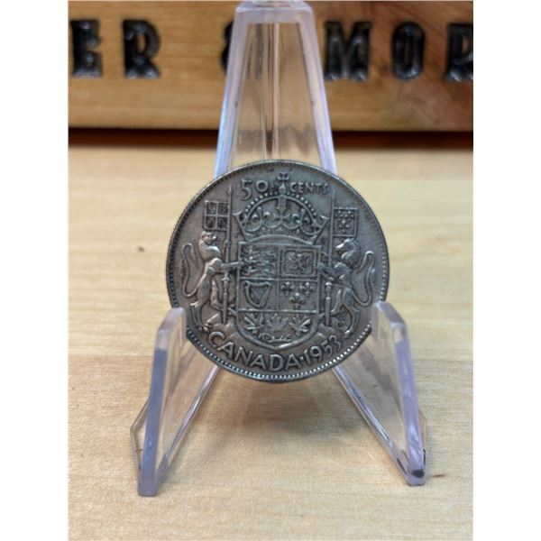 Lot 96-1) Canadian silver 50c 1953