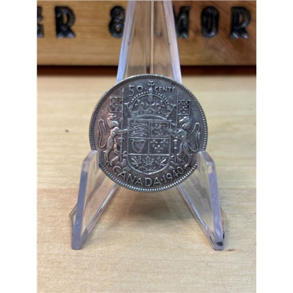 Lot 124-1) Canadian silver 50c 1940