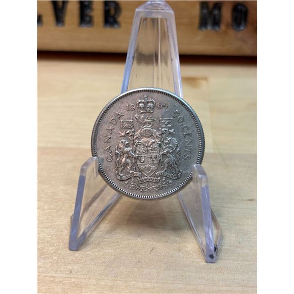 Lot 140-1) Canadian silver 50c 1964