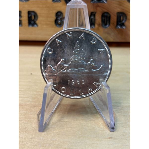 Lot 149-1) 1 Canadian silver Dollar 1963