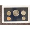 Image 2 : 1977 US 5 COIN YEAR SET IN HARD PLASTIC CASE
