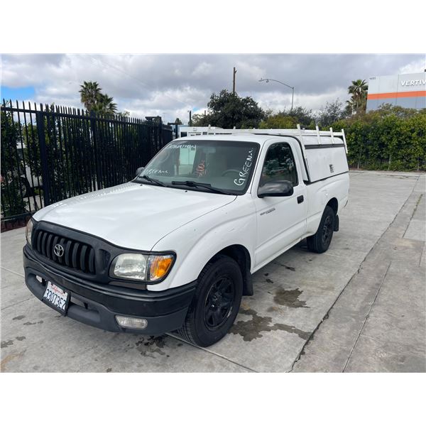 TOYT TACOMA 2004 SALV T/DONATION