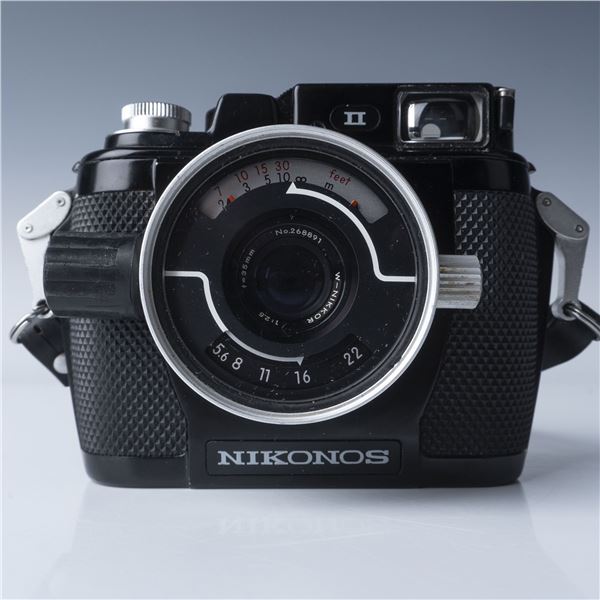 Nikon Nikonos II Underwater Camera, Black with Original Case