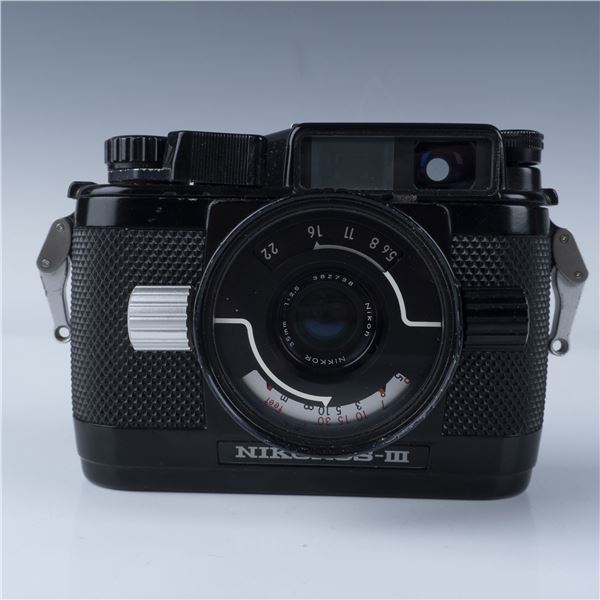 Nikon Nikonos III Underwater Camera, 35mm f/2.5 Nikkor Lens