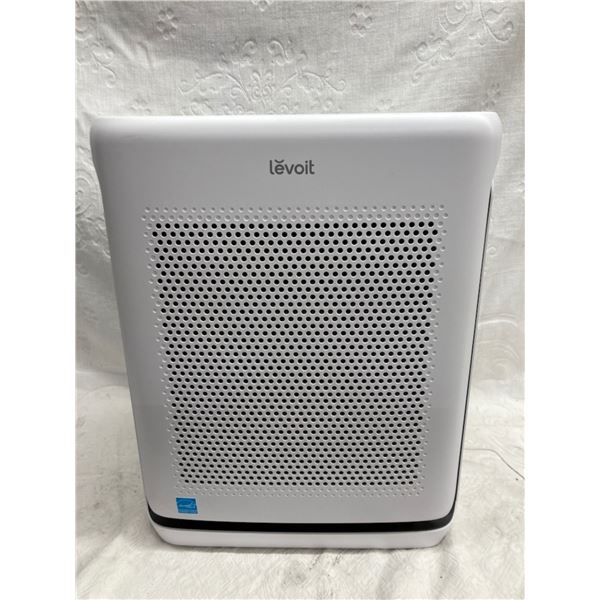 LEVOIT AIR PURIFIER - WORKS
