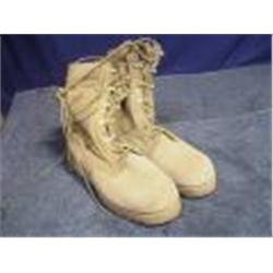 MILITARY SURPLUS AUCTION- (APPROX 26)PR BOOTS TO INCL:(1)BATES VIBRAM GORTEX E30500C-18011366 BOOTS
