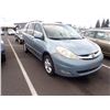 Image 2 : 2006 Toyota Sienna RUNS WITH MECHANICAL PROBLEMS