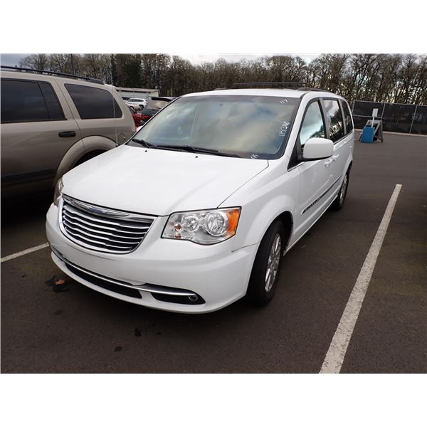 2016 Chrysler Town and Country