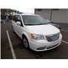 Image 2 : 2016 Chrysler Town and Country