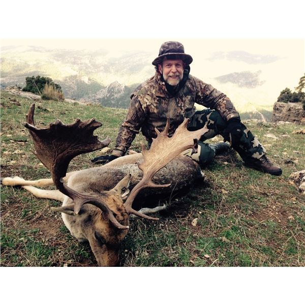 Spain - Eurohunts by Alvaro Villegas is offering a 4 day Fallow Dee hunt for 1 hunter & 1 non-hunter