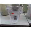 Image 1 : Clear Cambro Measuring 4 Qt. Rounds - 2