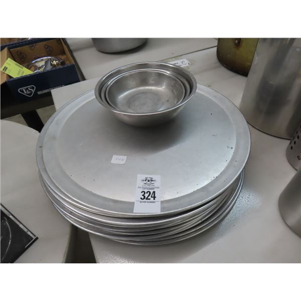Pizza Pans 14, Small Mixing Bowls