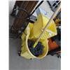 Image 1 : Mop Bucket
