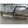 Image 1 : 30-Half Sheet Pans - 30 X $