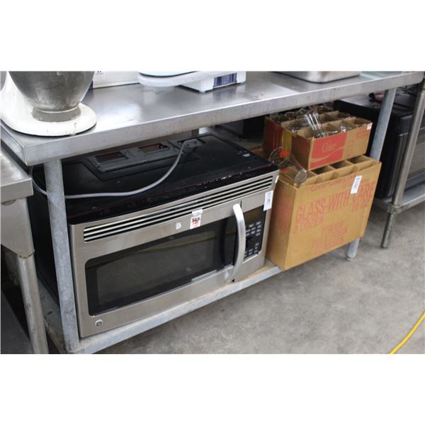 SS 4' Table w/Undershelf