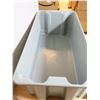 Image 2 : BAC EN FIBRE DE VERRE STACKABLE ORBIS 43"x20"x14"