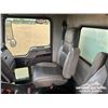 Image 9 : 2008 KENWORTH T300 T/A GRAIN TRUCK