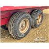 Image 25 : UNIVISION INDUSTRIES 30 FT. T/A DUALLY HAY TRAILER