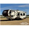 Image 1 : 2015 SIERRA 36 FT. T/A FIFTH WHEEL TRAVEL TRAILER