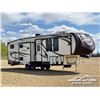 Image 2 : 2015 SIERRA 36 FT. T/A FIFTH WHEEL TRAVEL TRAILER