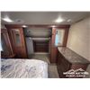 Image 59 : 2015 SIERRA 36 FT. T/A FIFTH WHEEL TRAVEL TRAILER