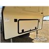 Image 9 : 2015 SIERRA 36 FT. T/A FIFTH WHEEL TRAVEL TRAILER