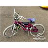 Image 7 : (3) KIDS BIKES