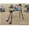 Image 2 : 10 IN. MILWAUKEE MITER SAW W/STAND
