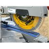 Image 6 : 10 IN. MILWAUKEE MITER SAW W/STAND