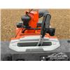 Image 9 : 2019 HUSQVARNA ST 424T TRACKED SNOW BLOWER